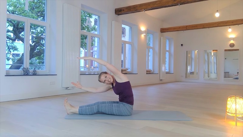 WohnzimmerPilates #012 Pilates online trainieren mit WohnzimmerPilates #012
