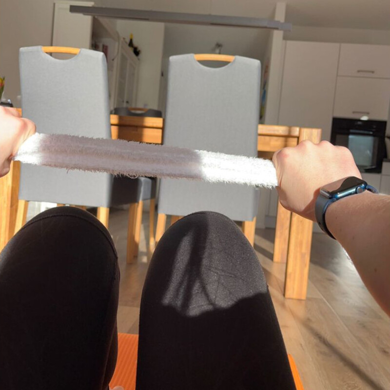 WohnzimmerPilates_Handtuch WohnzimmerPilates_Handtuch