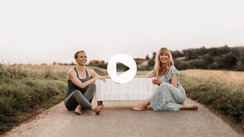 WohnzimmerPilates - Pilates online trainieren WohnzimmerPilates Trainerinnen Jeannine und Carolin